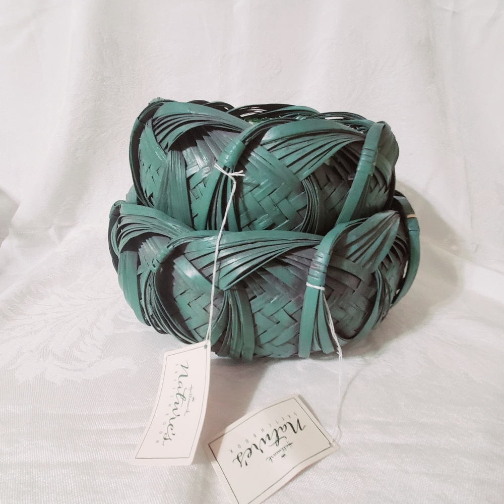 Hallmark Wicker Baskets Set - Picture 2 of 12